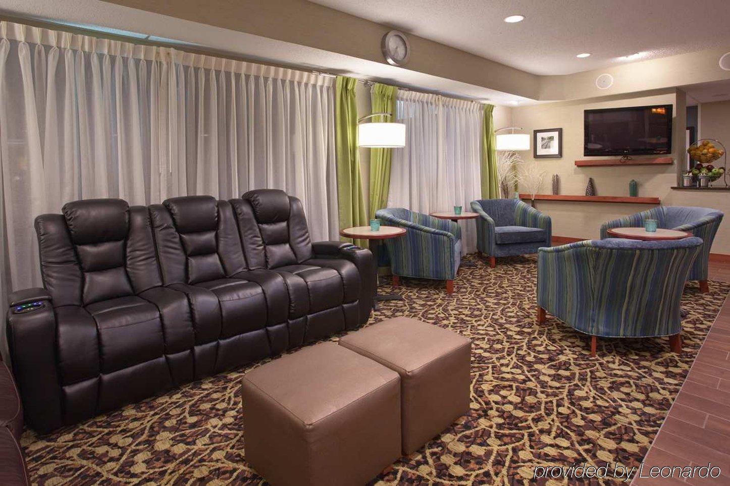 Baymont By Wyndham Thornton Hotel Bagian luar foto