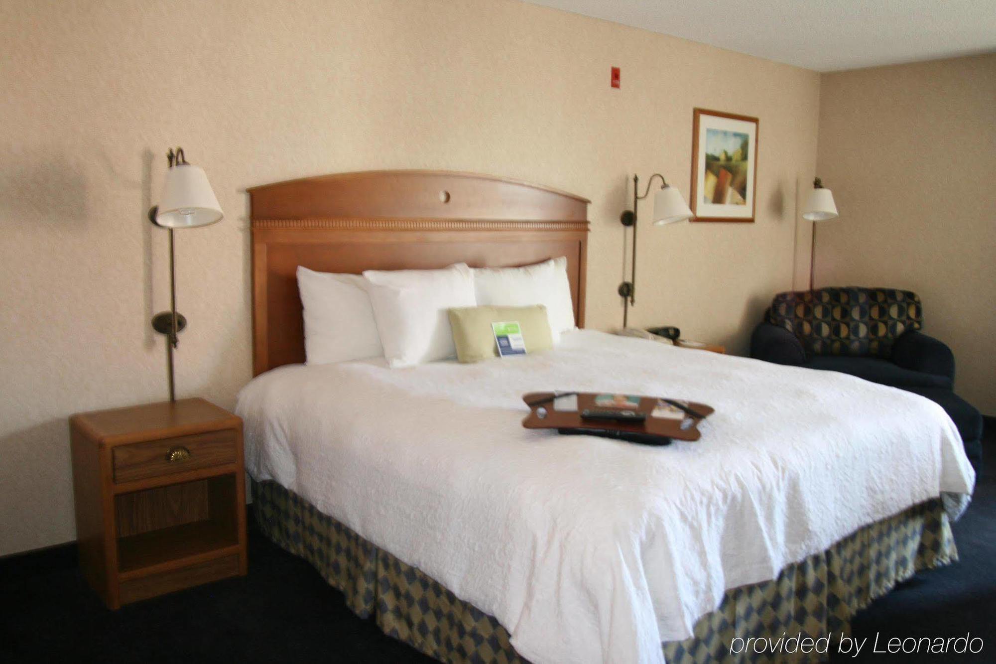 Baymont By Wyndham Thornton Hotel Ruang foto
