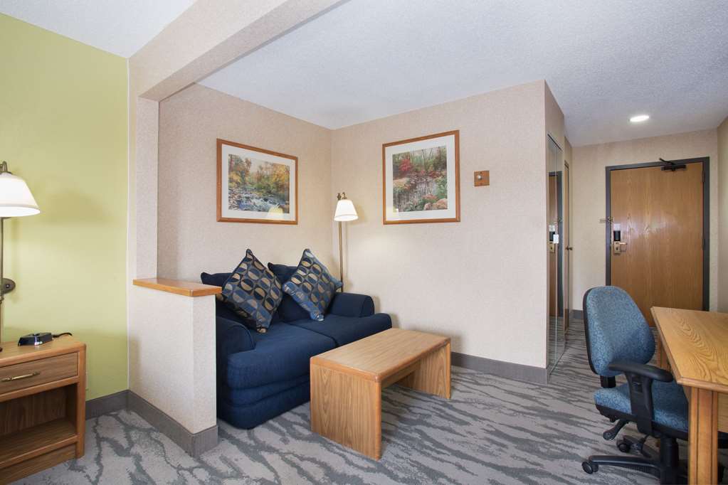 Baymont By Wyndham Thornton Hotel Ruang foto