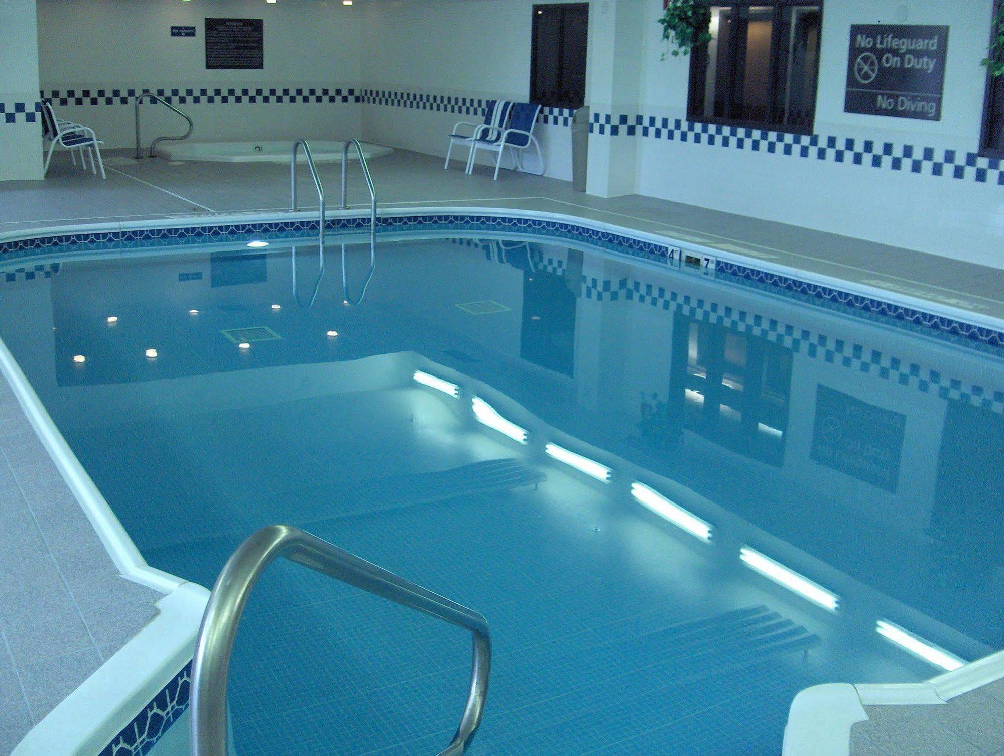 Baymont By Wyndham Thornton Hotel Fasilitas foto